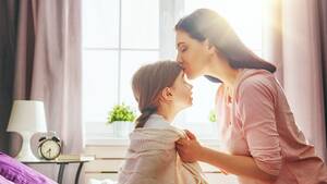 Емоційний зв'язок мами з дитиною / Emocionální spojení mezi matkou a dítětem